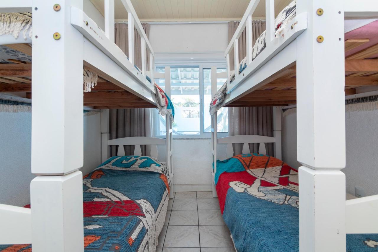Casa Com Piscina Em Morrinhos - Rua Hortencia Бомбиняс Екстериор снимка